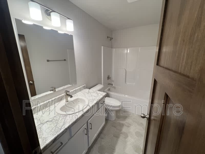 5510 E Lebridge st – photo 5