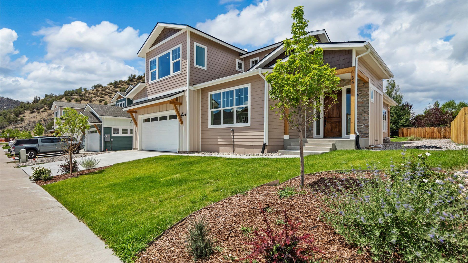 Spacious 4 Bedroom Home With Over 3 100 Sq Ft – photo 1