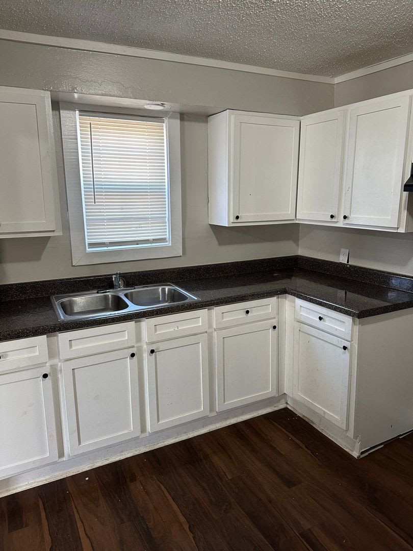 1154 Springdale Street – photo 2
