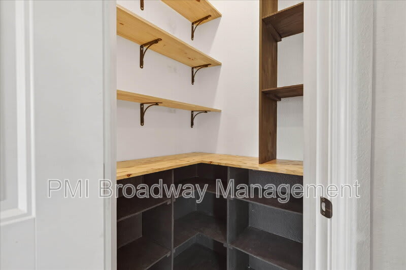 1264 Black Oak Circle – photo 5