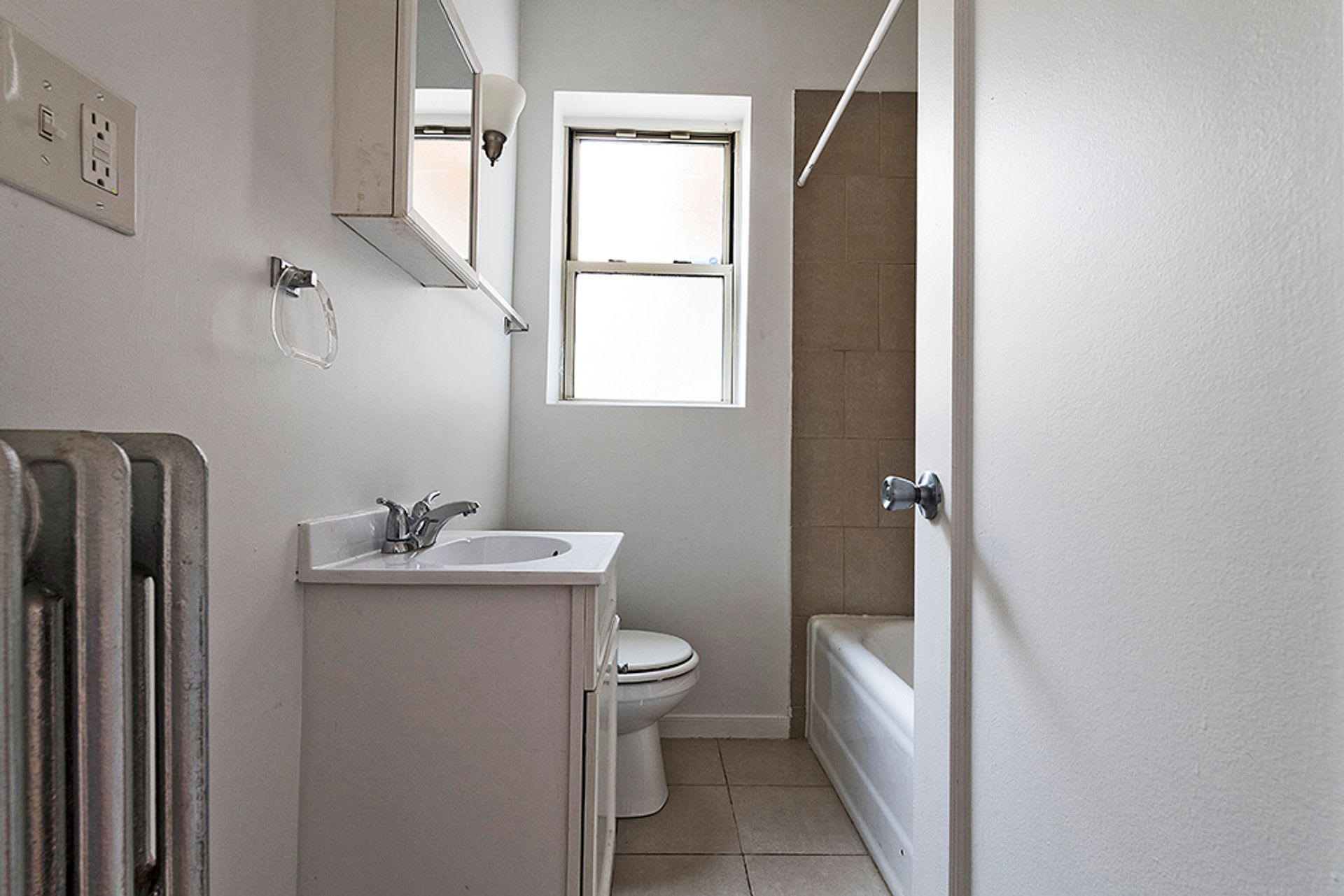 222 East 109th – photo 2