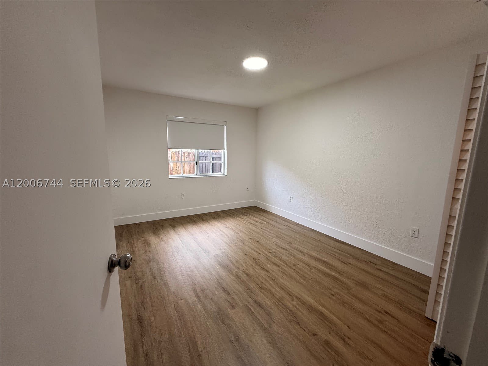 15741 NW 40th Ct – photo 4