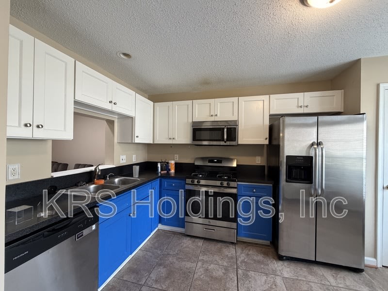 940 Allendale Dr – photo 2