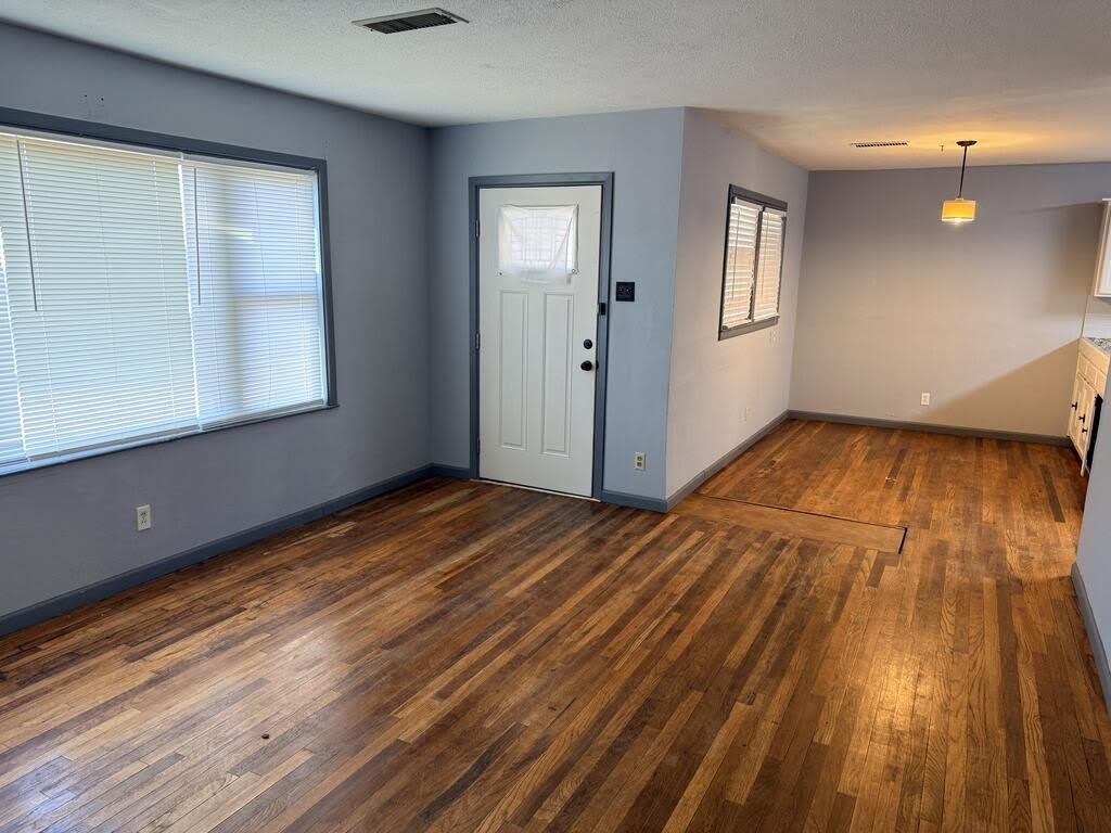 1705 E 21st St – photo 3
