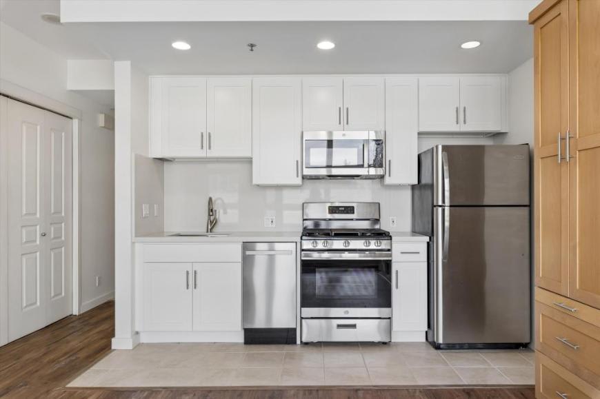 2801 1st Ave – photo 3