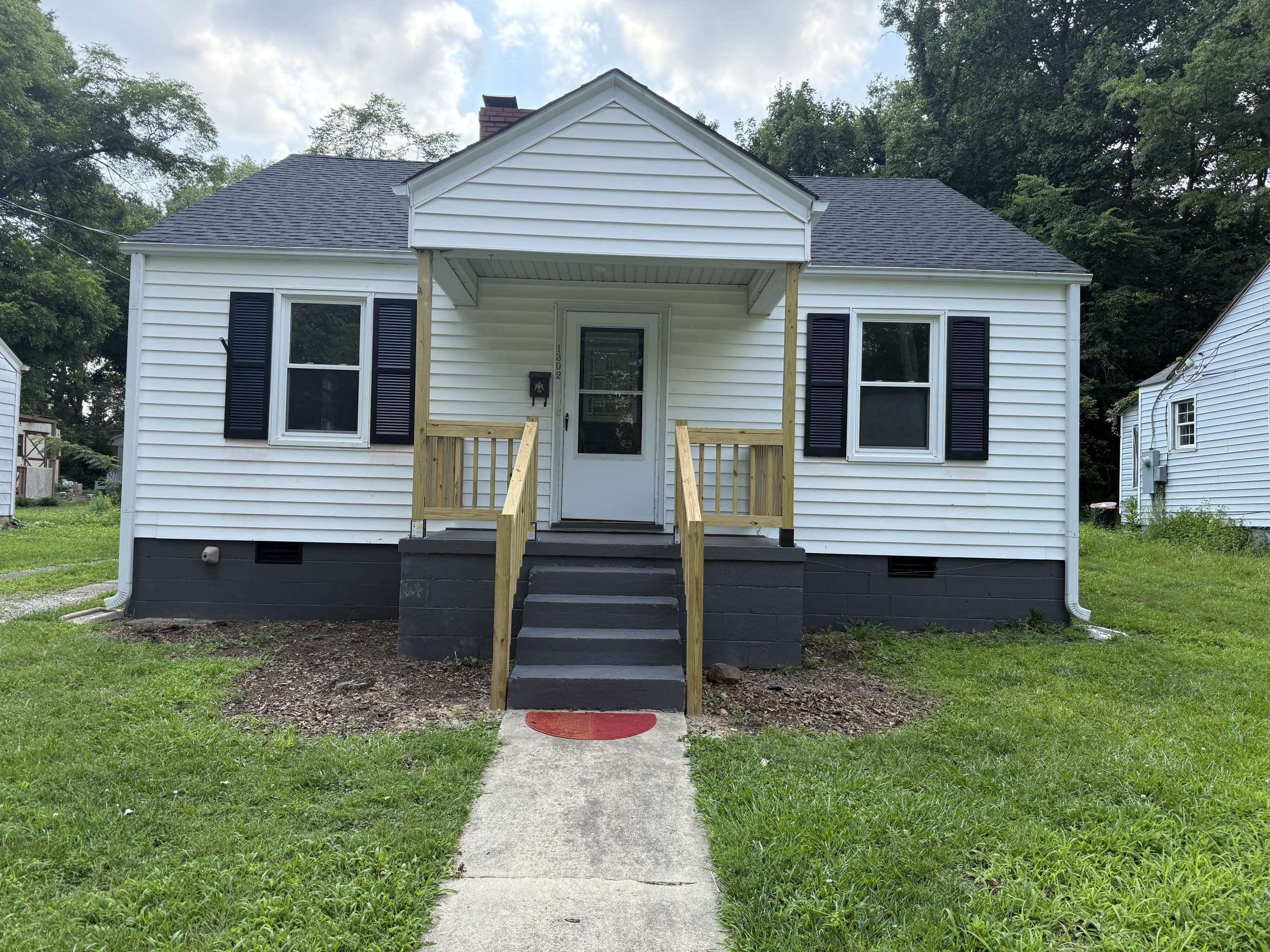 1302 Highland Avenue – photo 1