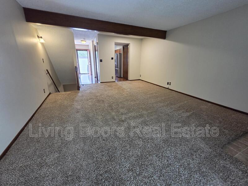 2335 Southwood Pl. – photo 5
