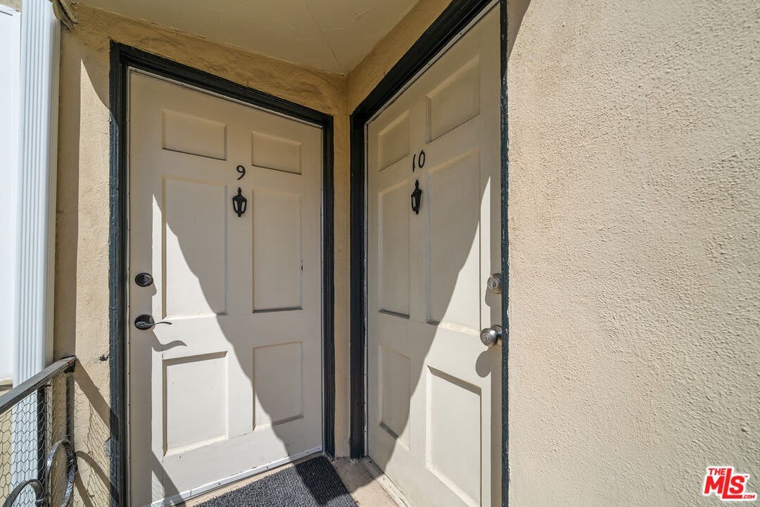 1238 S Beverly Glen Blvd – photo 3
