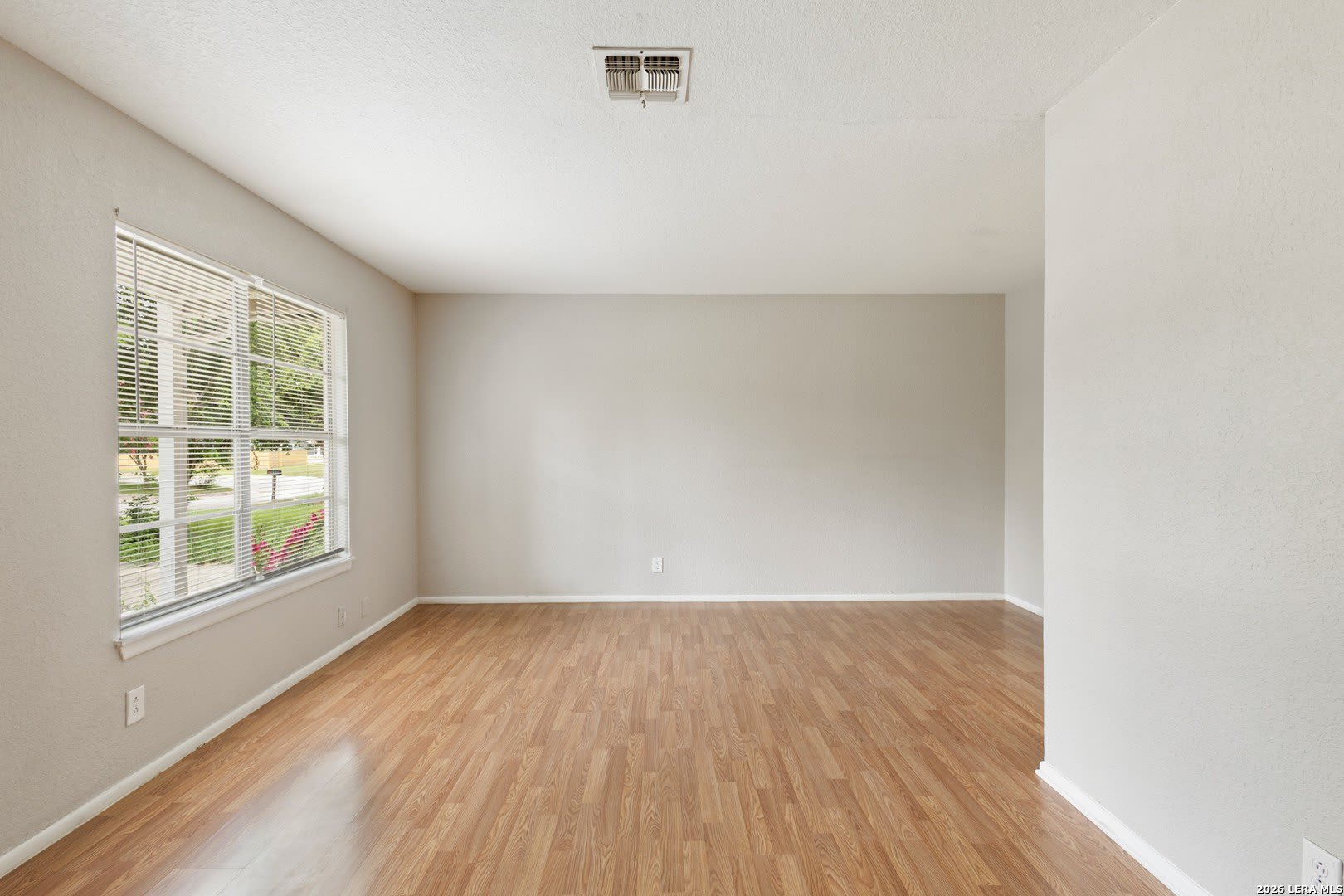 407 Cicero Dr – photo 5