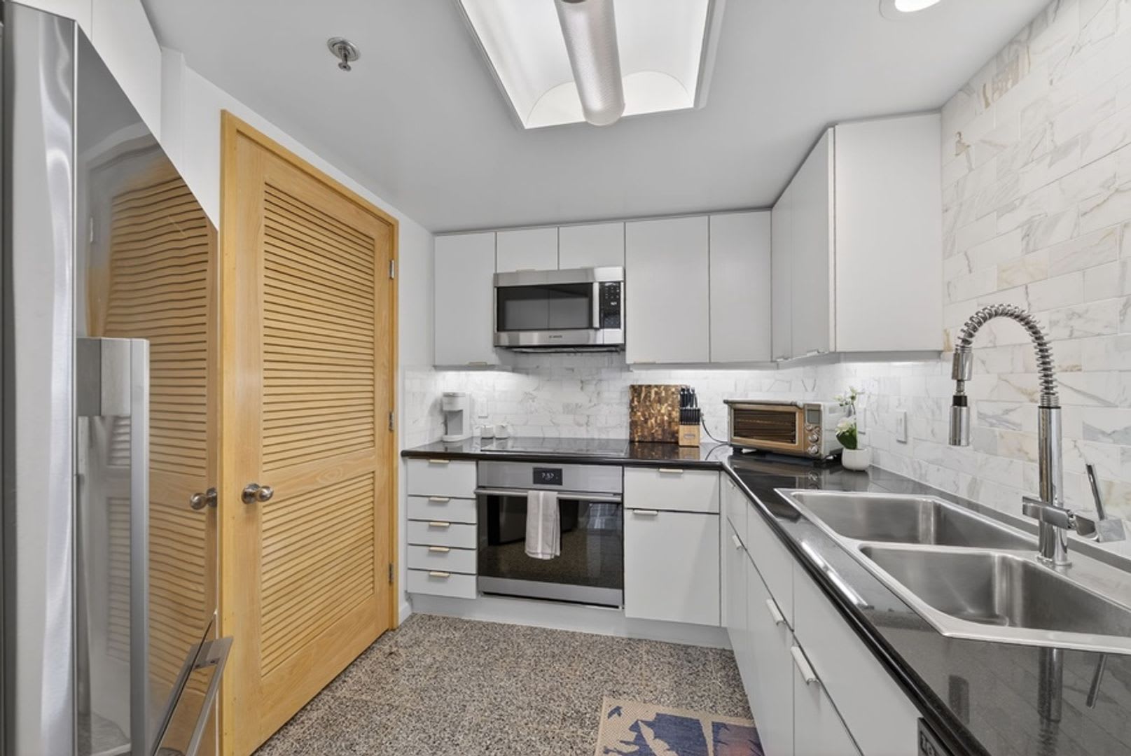 Island View at Waikiki Landmark: Waikiki Luxury Condo w/ Pool, Spa, Gym & Lanais – photo 4