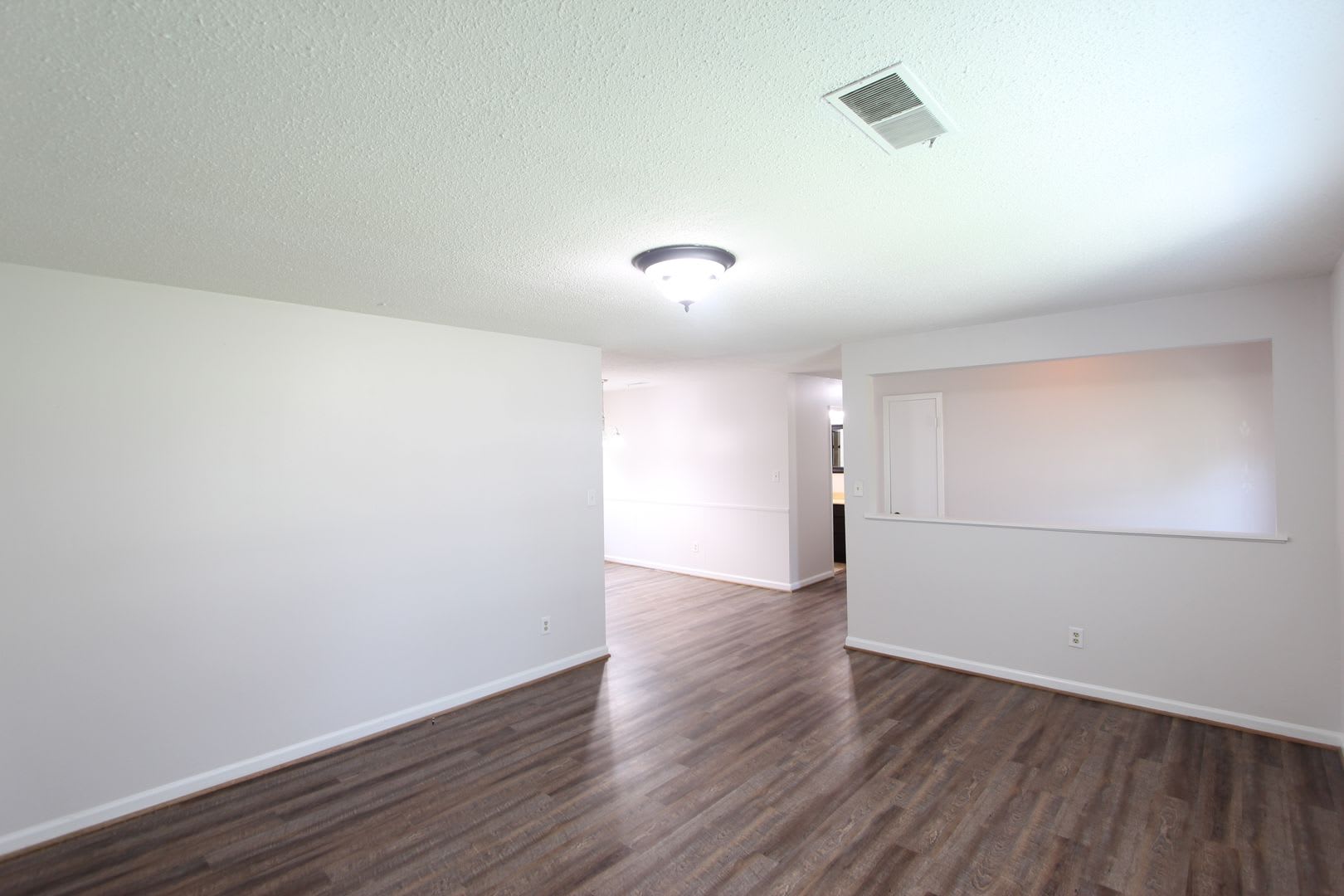 New On The Market with Fresh Updates!! Better Hurry!! – photo 5