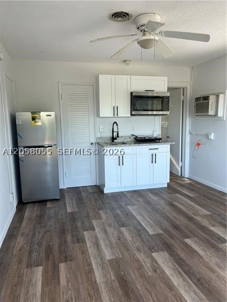 5741 NE 18th Ave – photo 1
