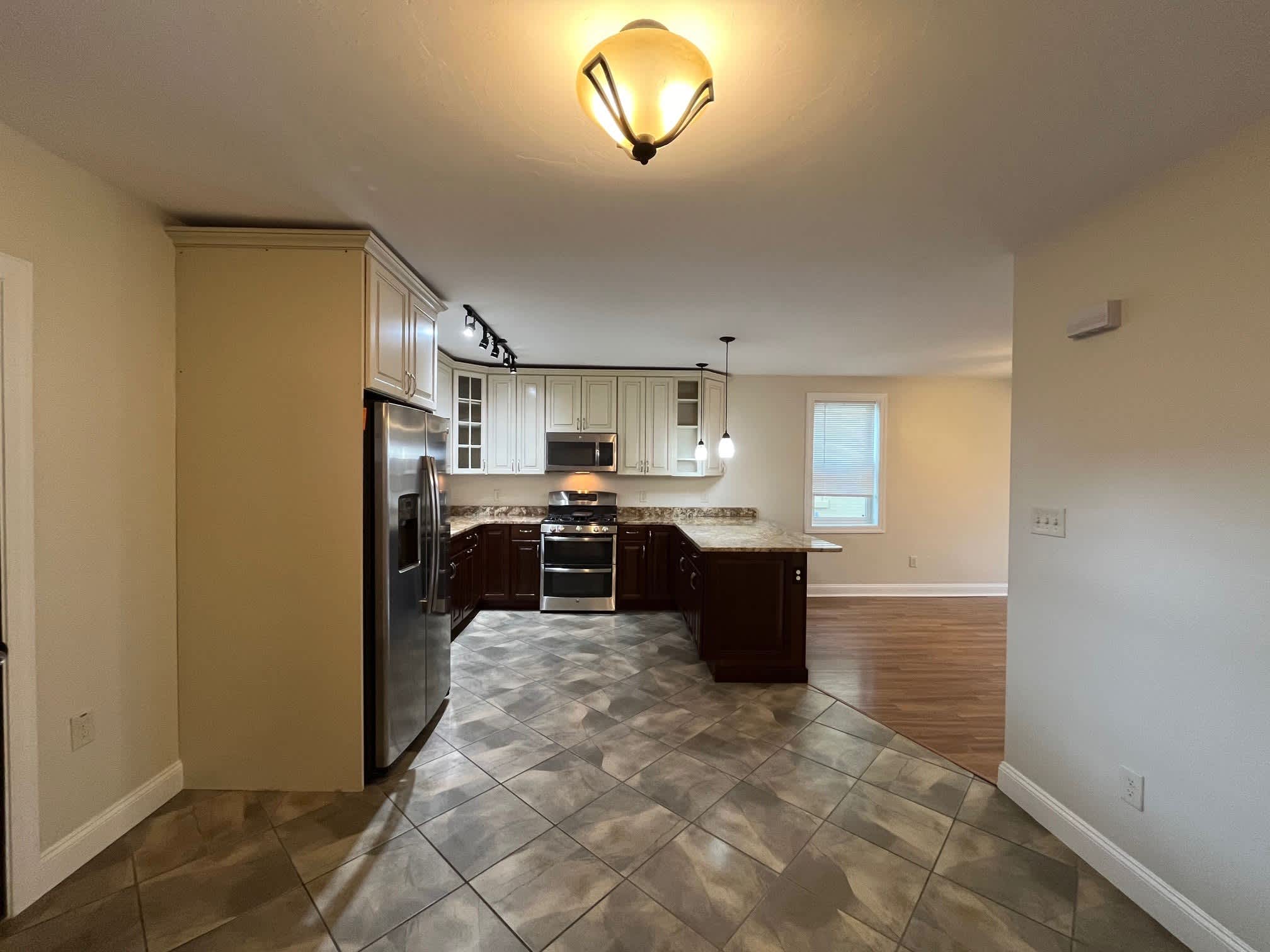 6368 Morrowfield Ave. – photo 2