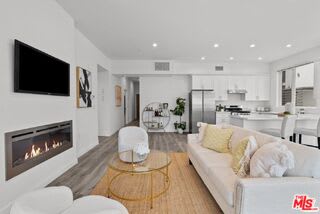 5114 Cahuenga Boulevard – photo 3