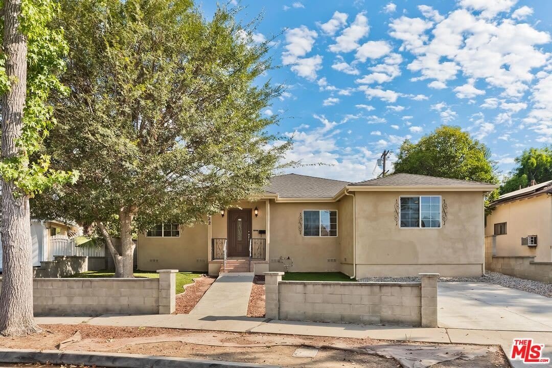 17322 Martha St – photo 2