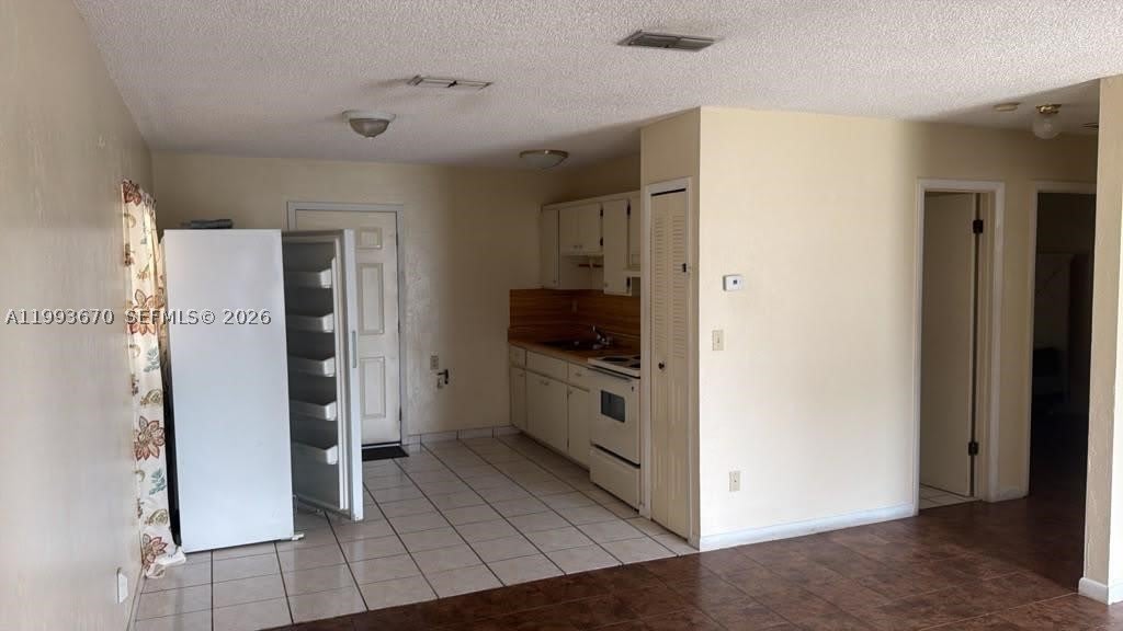 421 Las Palmas – photo 4