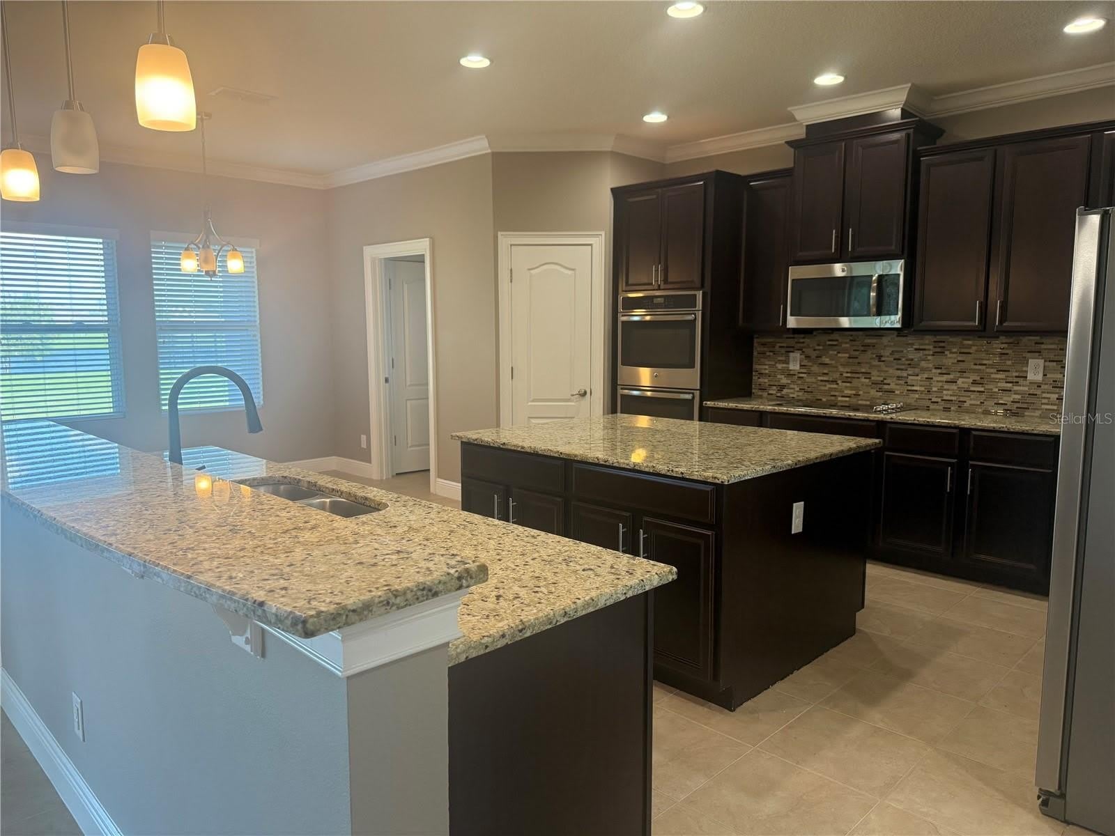 3128 AMALFI Drive – photo 4