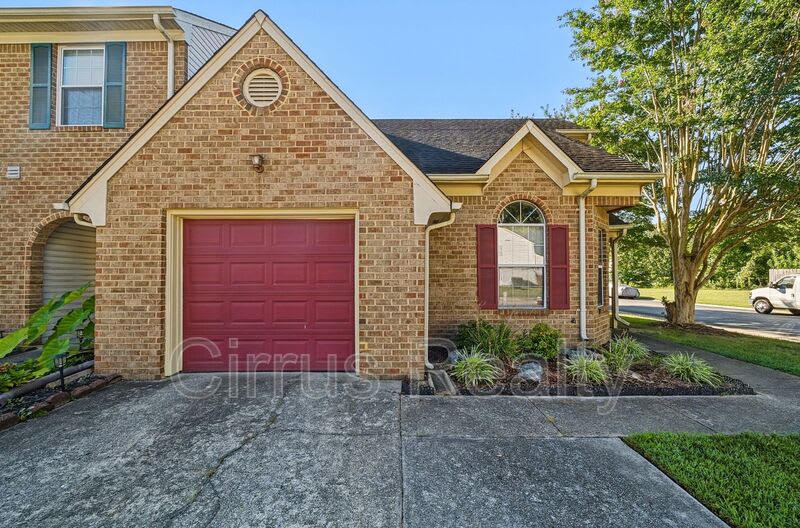381 Westview Dr – photo 1