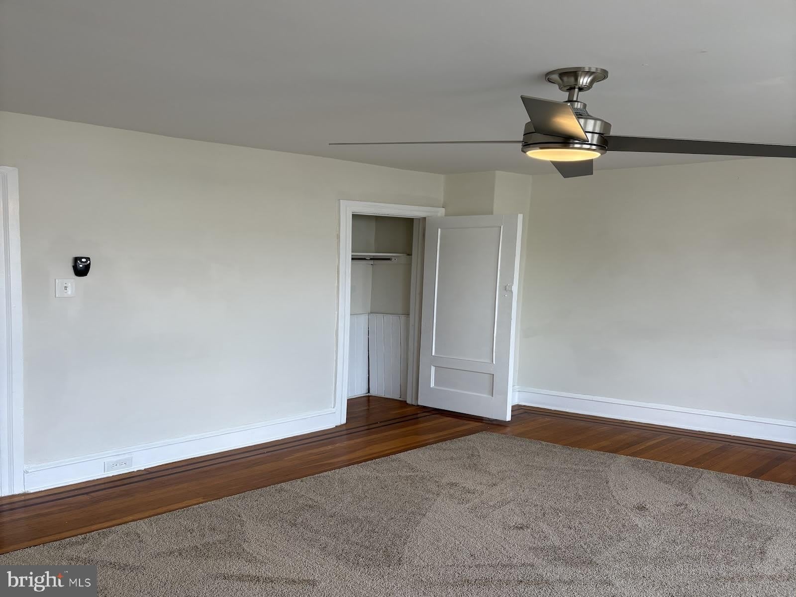 5450 DIAMOND Street – photo 4