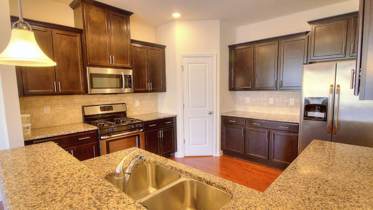 RTP Beauty! Huge 3/2.5 Townhouse in Page Park – photo 5