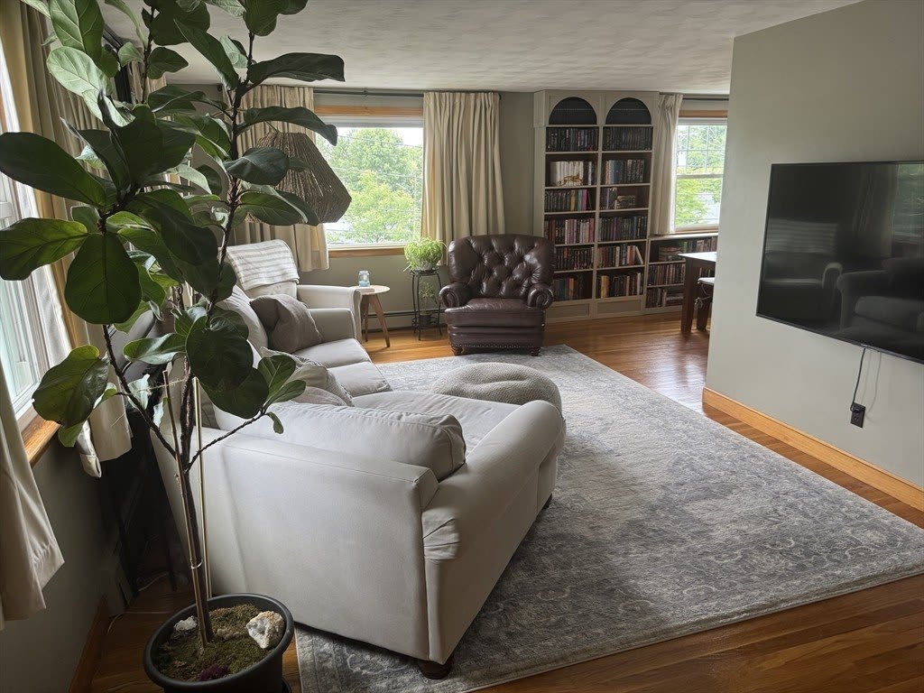 390 Massachusetts – photo 2