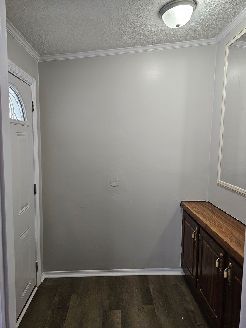 Renovated 3 Bedroom 2 Bath Home- Minutes from Shopping & Restaurants – photo 2
