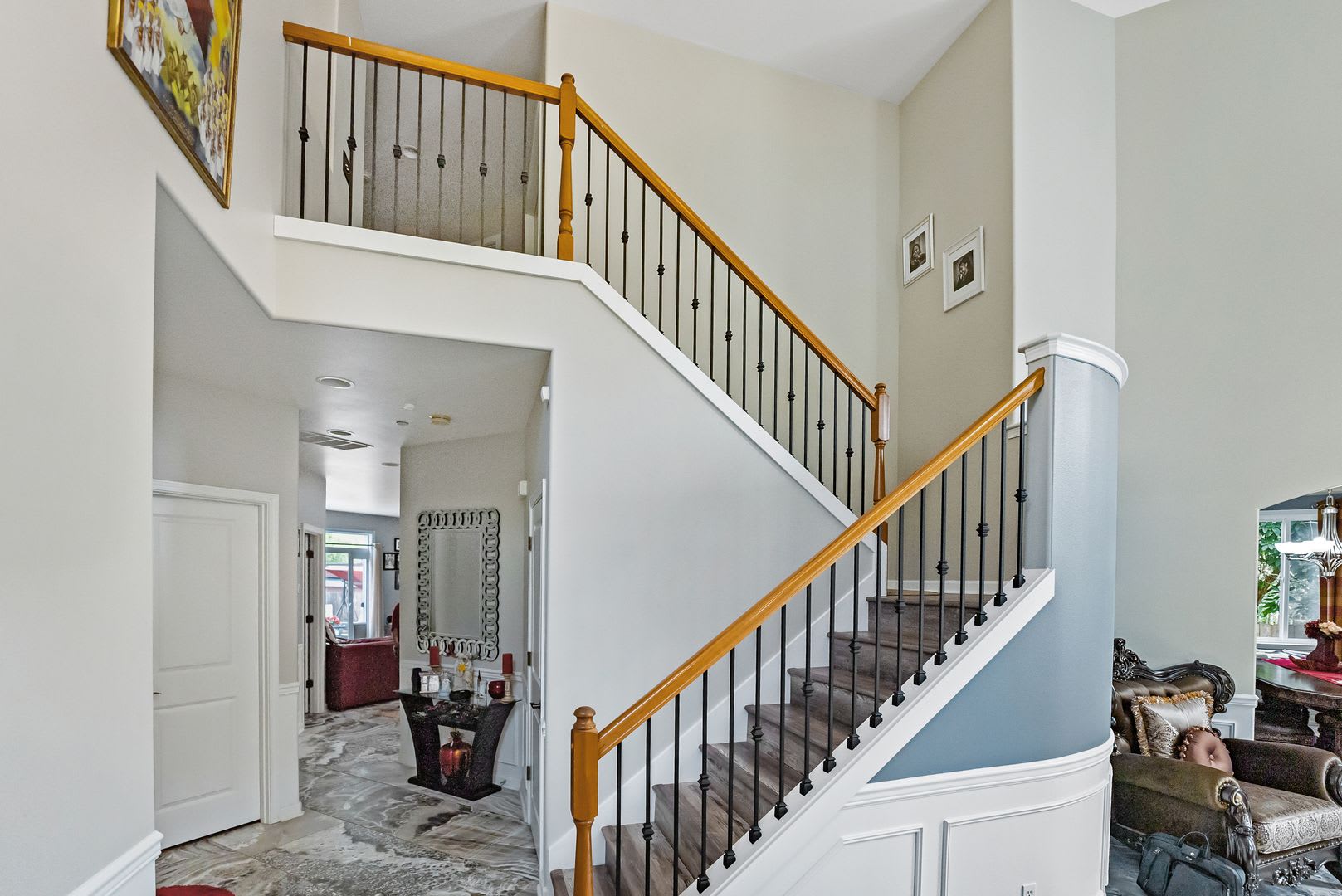 Beautiful Meadowdale Court Home In Edmonds Available On 9 1 2026 – photo 4