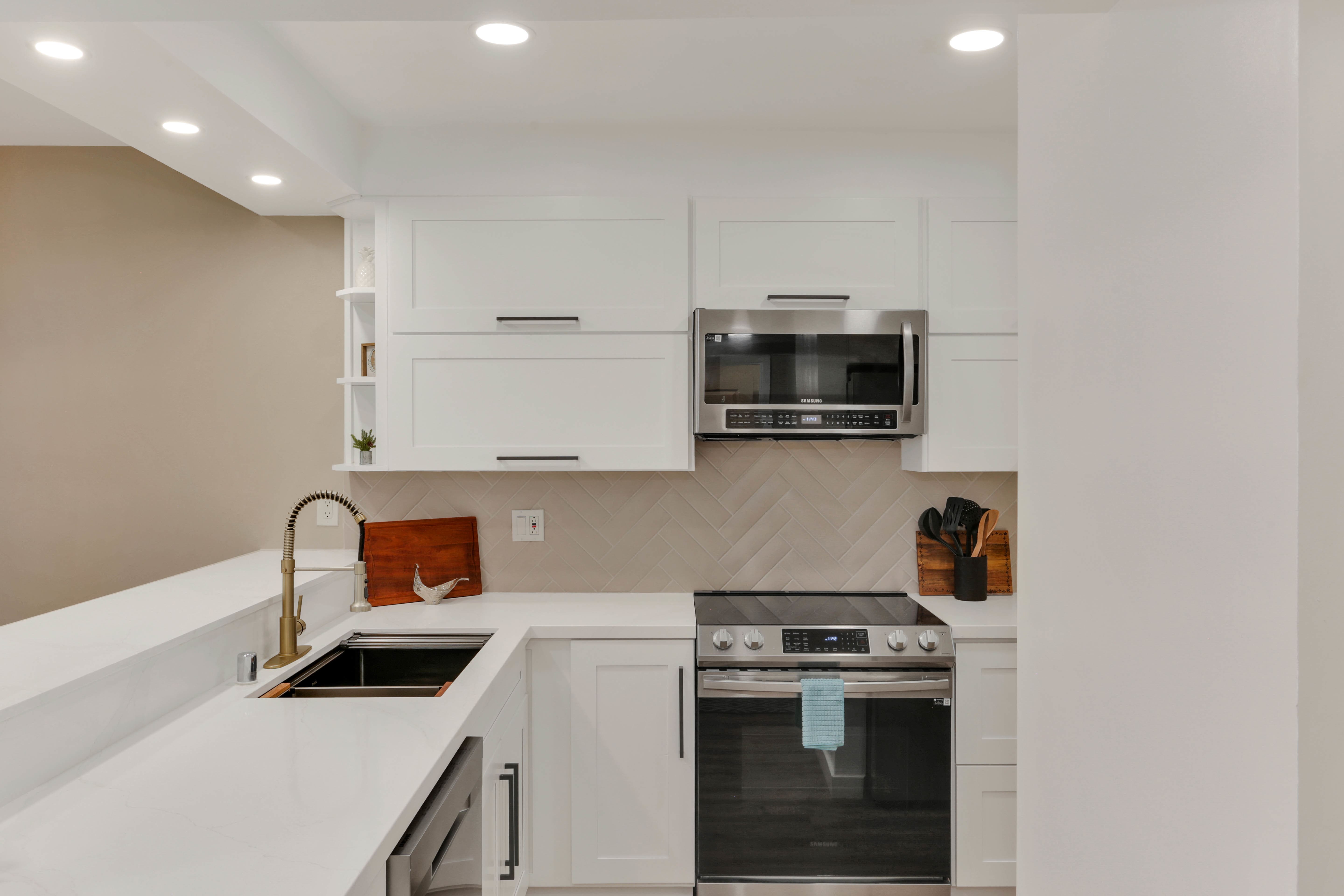 3098 Rue Dorleans – photo 2