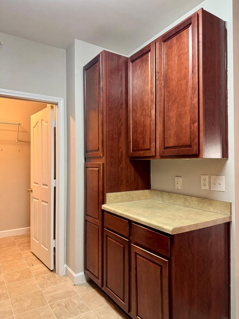 Room in 3 Bedroom Home at Hyde Glen Ln – photo 5