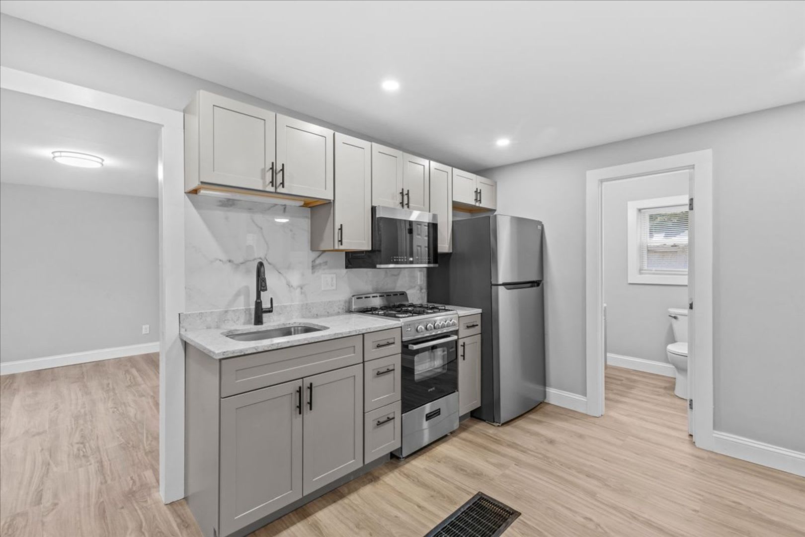 19 Greene St – photo 2