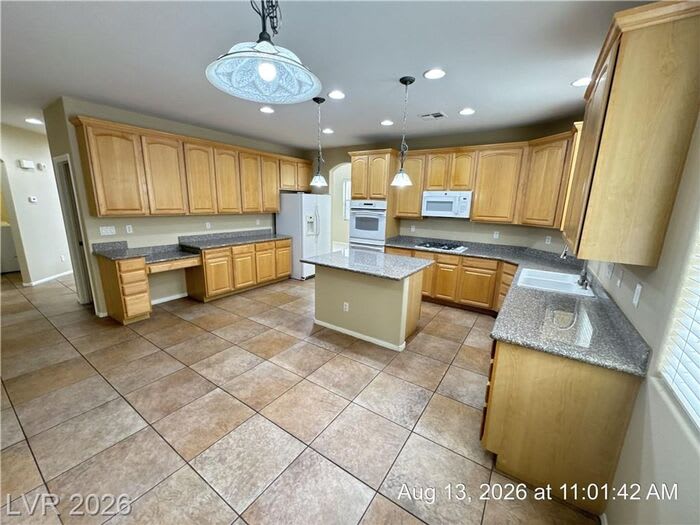2768 Craigmillar Street – photo 5
