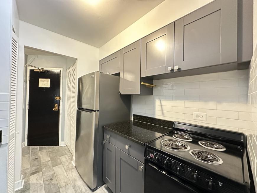 3823 Pine Grove – photo 3