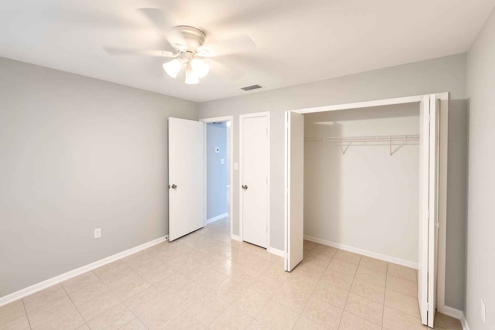 2070 Franklin St. – photo 3