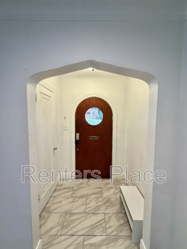 2233 N Denver Blvd. – photo 2