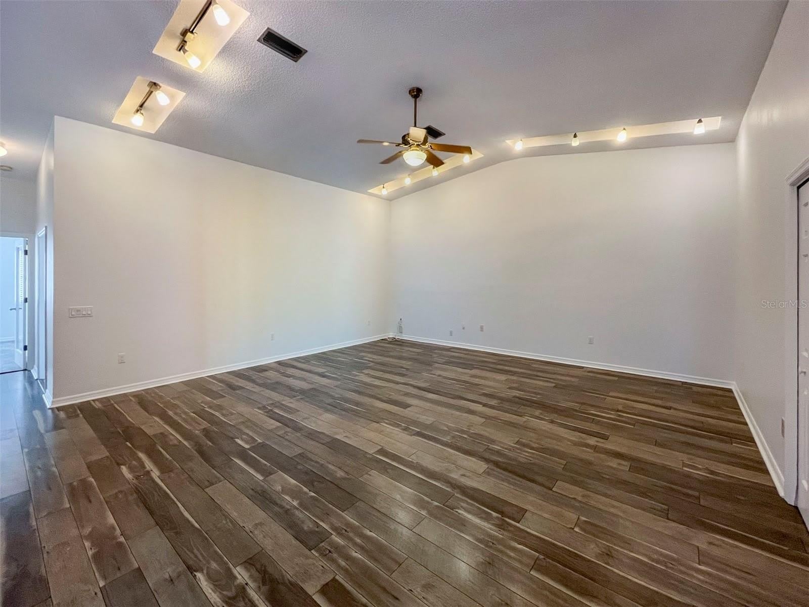 3957 PROCTOR Road – photo 4