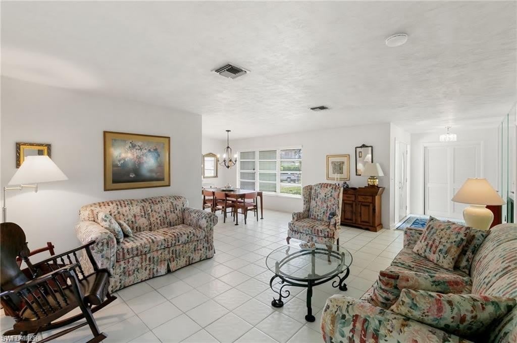 751 Orchid Ct – photo 4