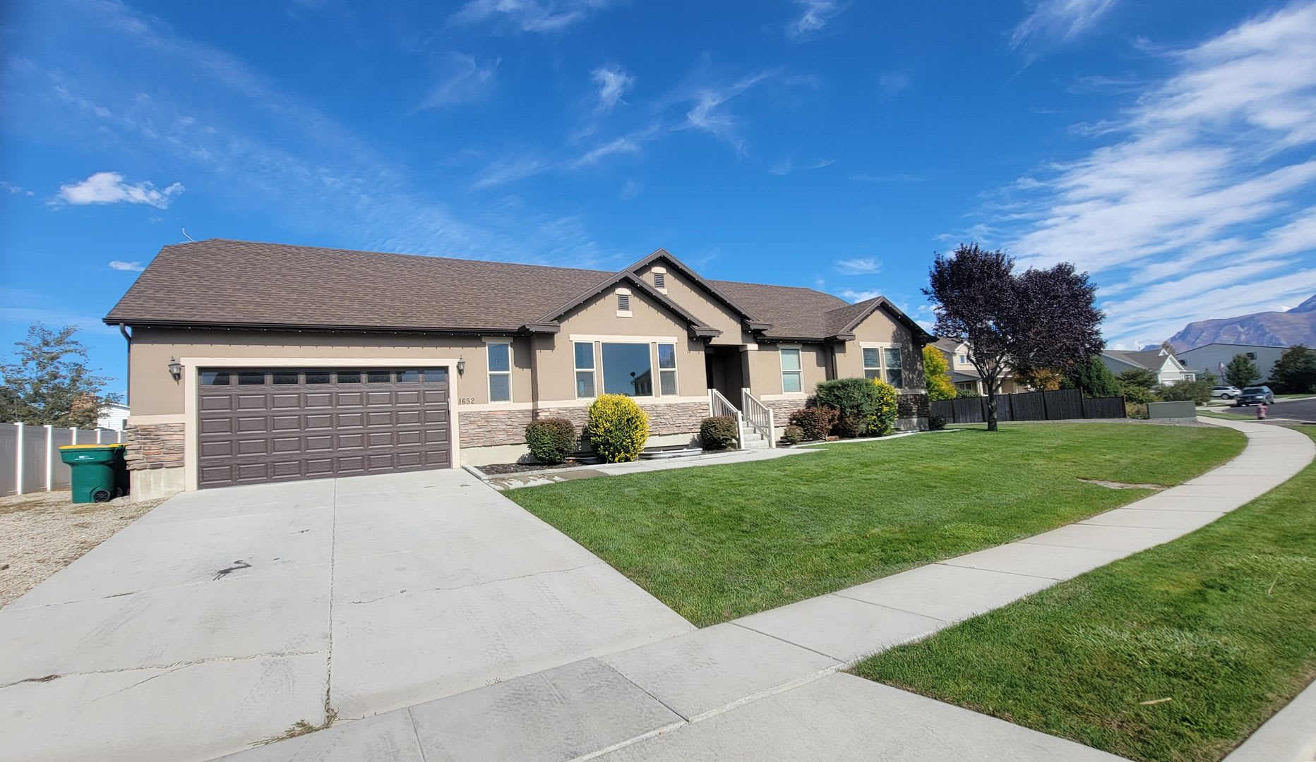 Large And Spacious Lehi Home – photo 2