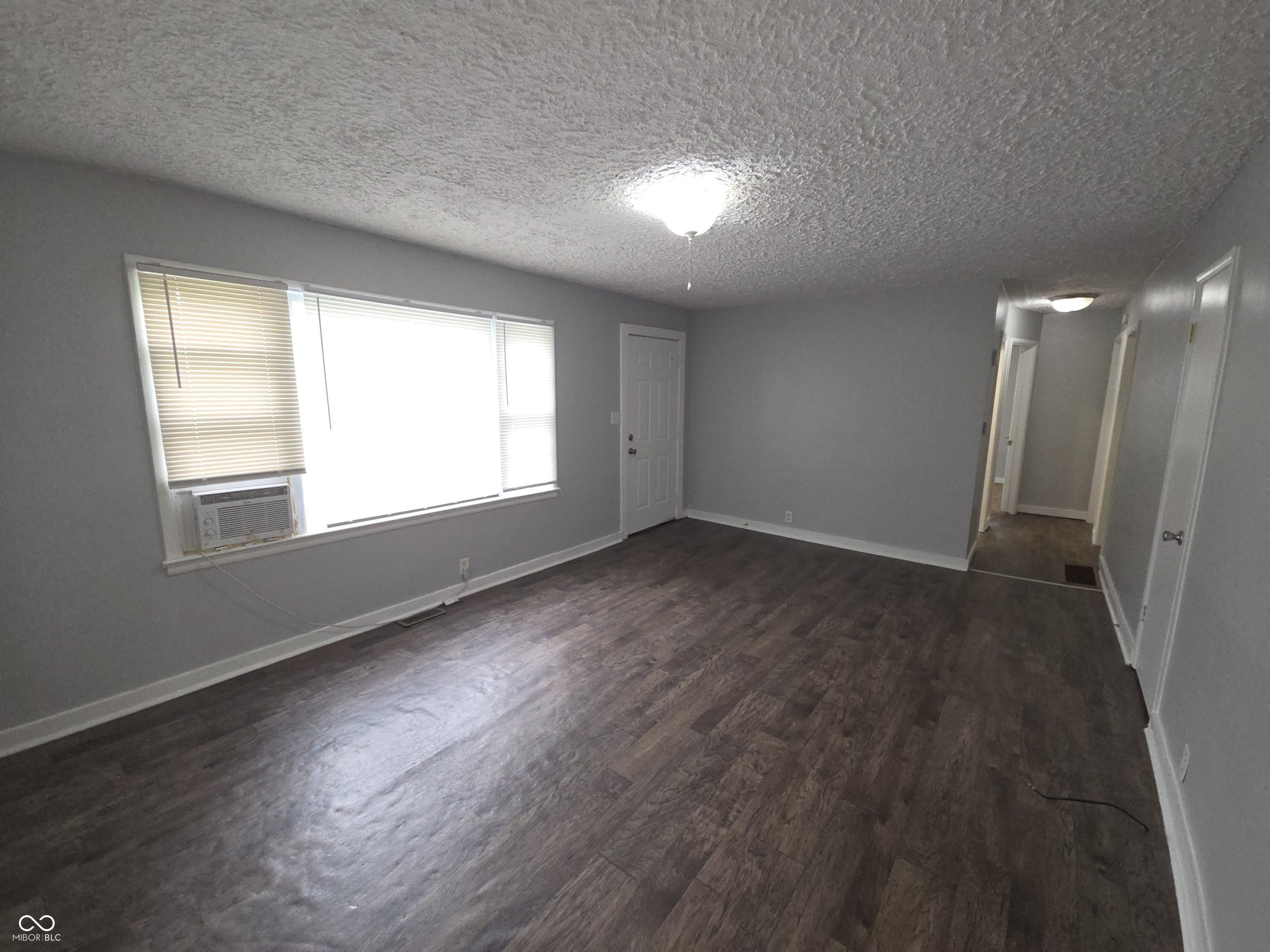 6104 Bettcher Avenue – photo 5