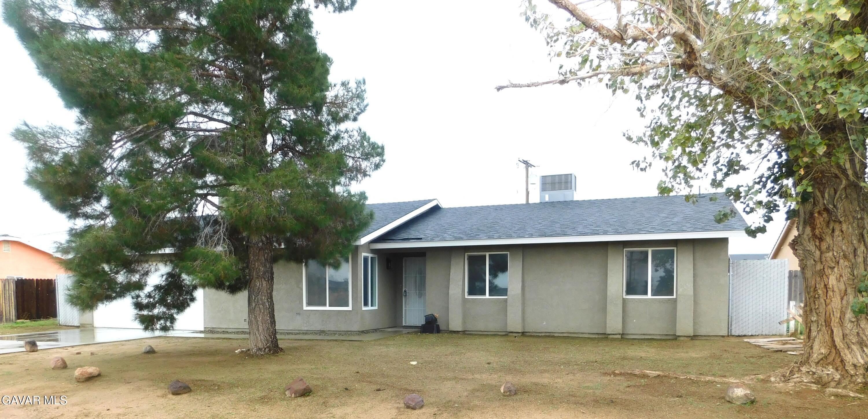 8260 Viburnum Avenue – photo 2