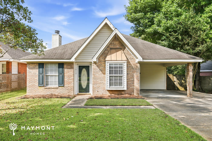 1012 Red Oak Drive – photo 1