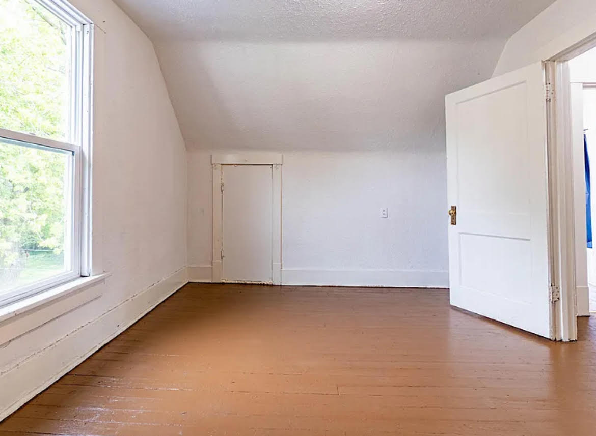 913 W McClure Ave. – photo 5