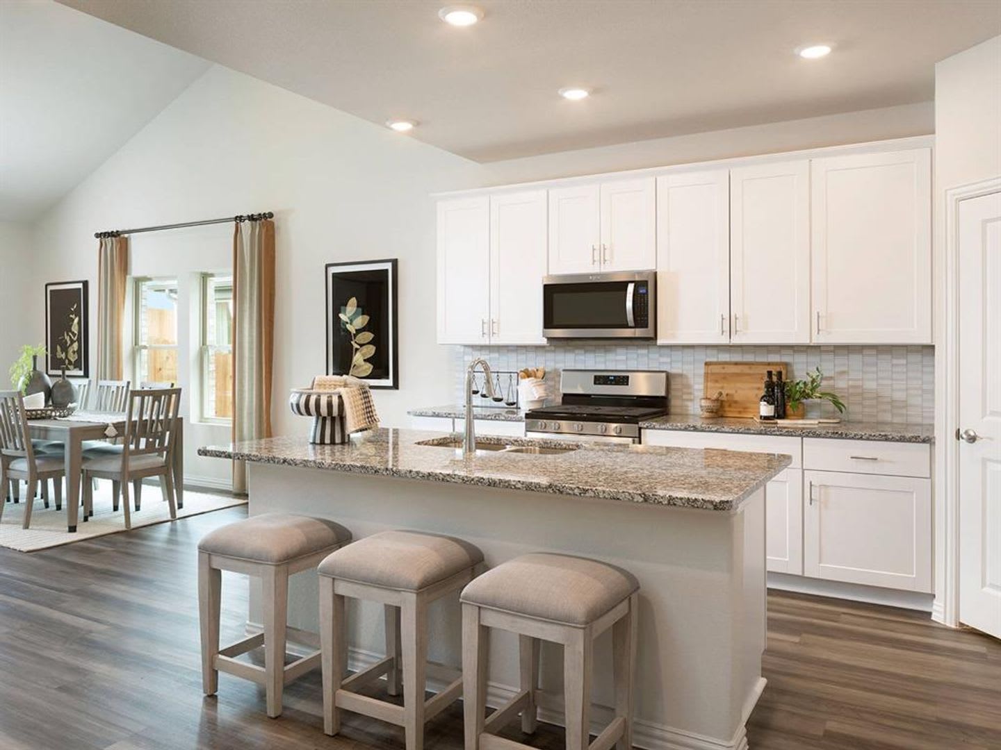 Practically New Home in Wolf Creek Resort Style Community – photo 3