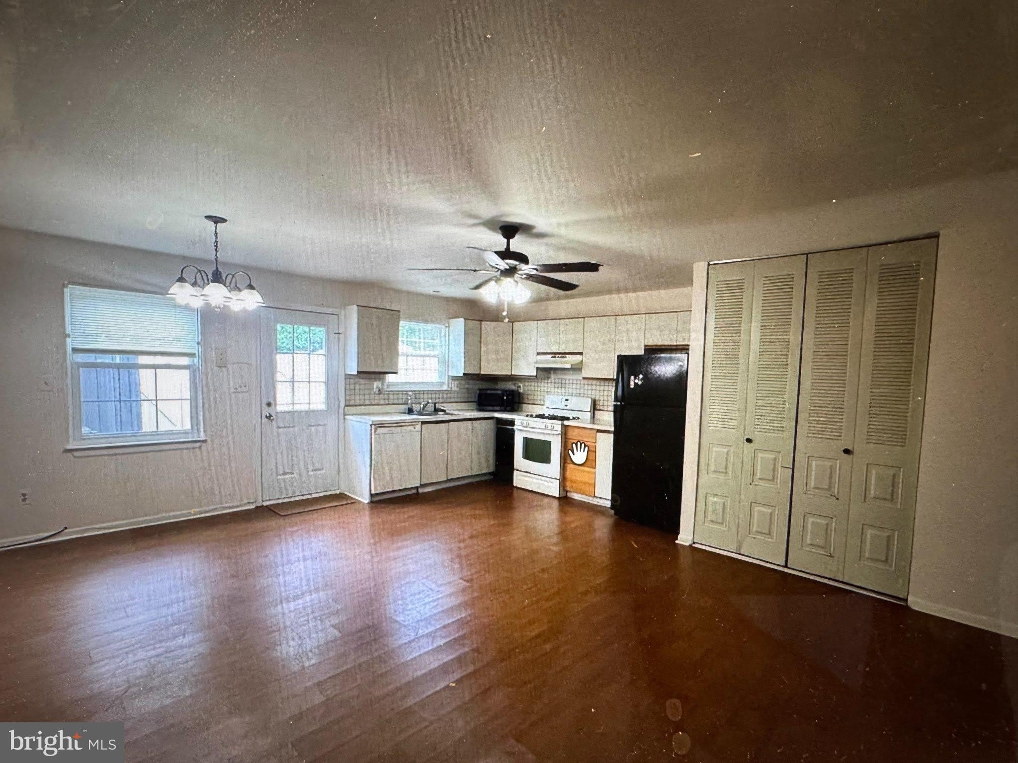 211 GAMBOCZ Court – photo 3