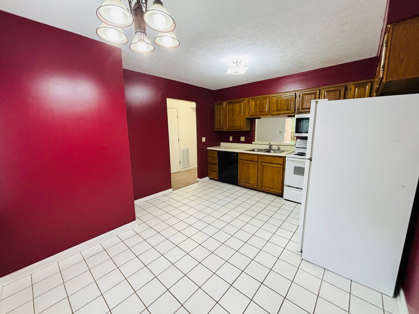 3 Bedroom 2 5 Bath Townhouse – photo 4