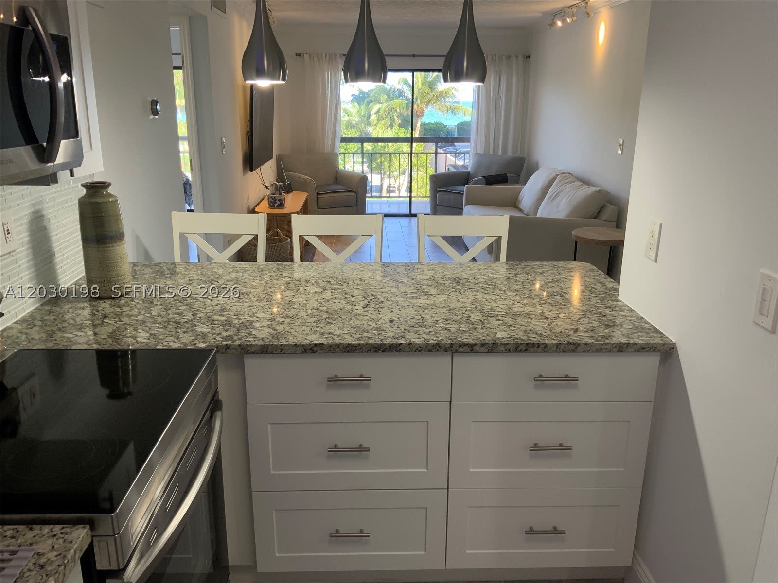 6444 Collins Ave – photo 3