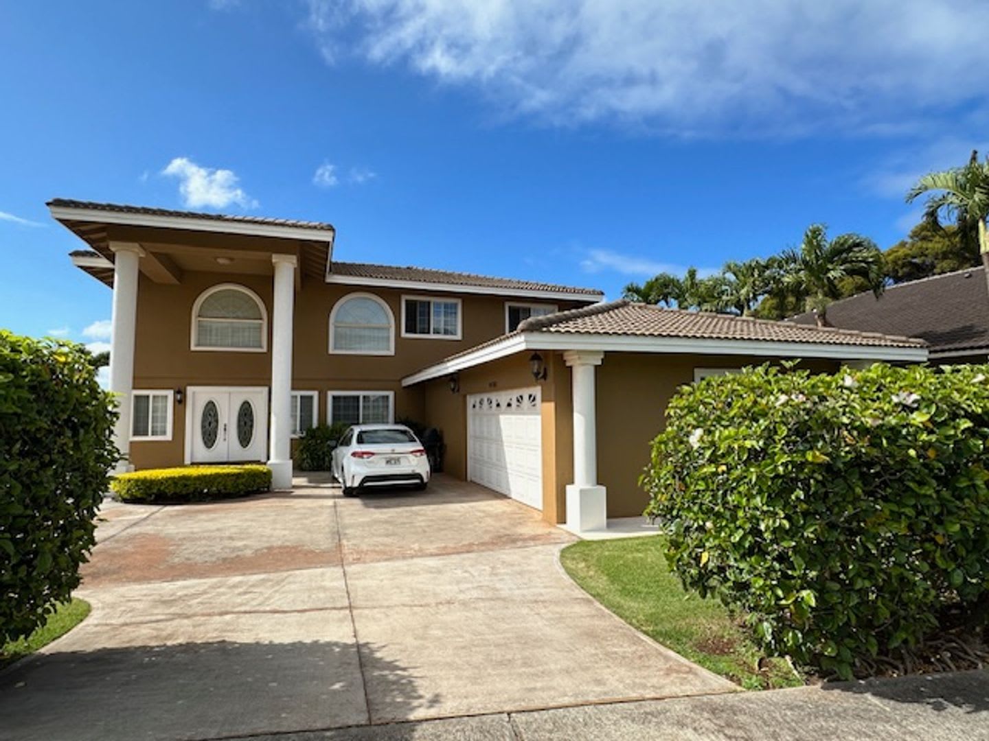 Single Family Executive Style Home in Gated Community – photo 3