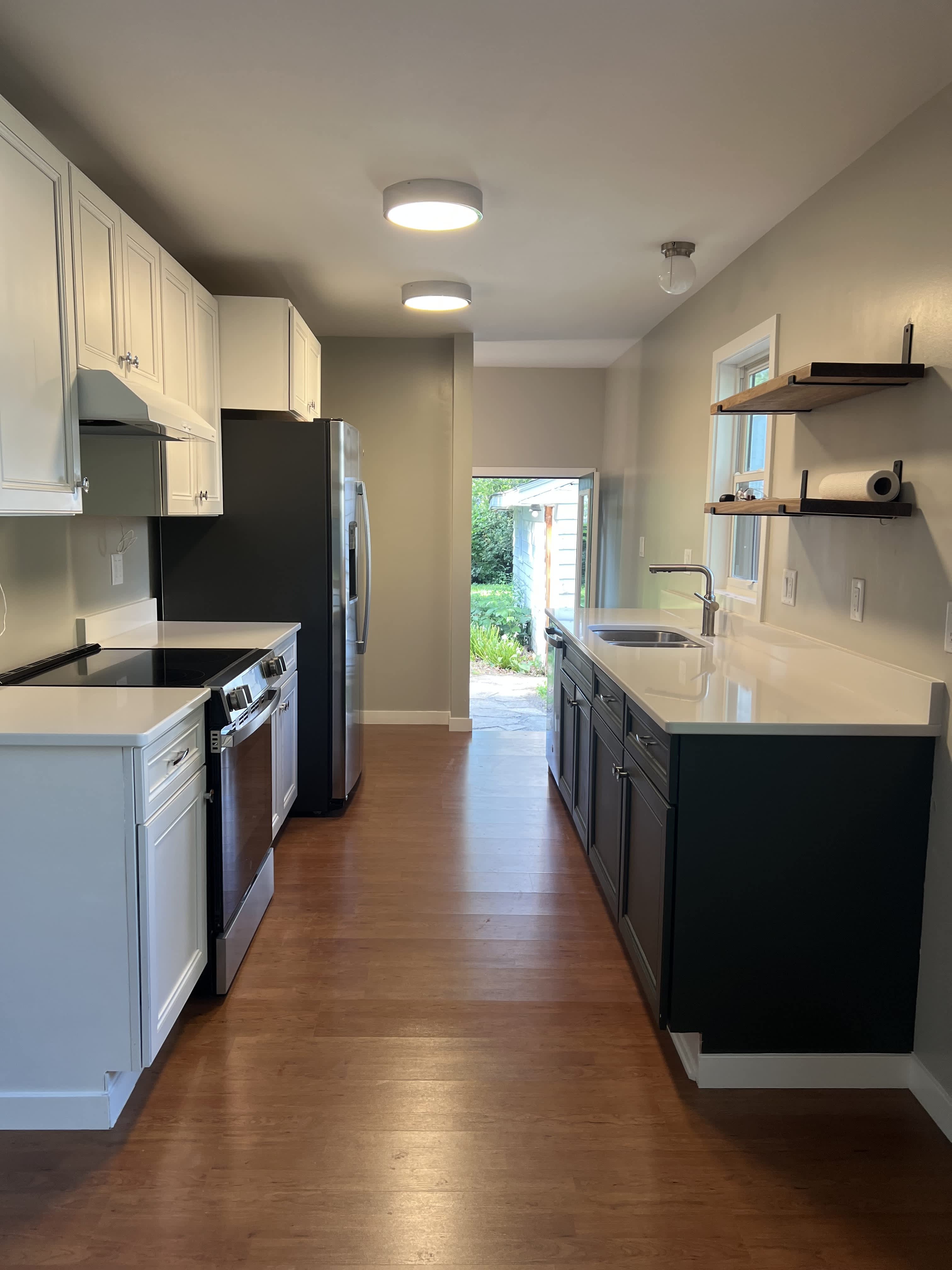 706 Whiting Avenue – photo 2