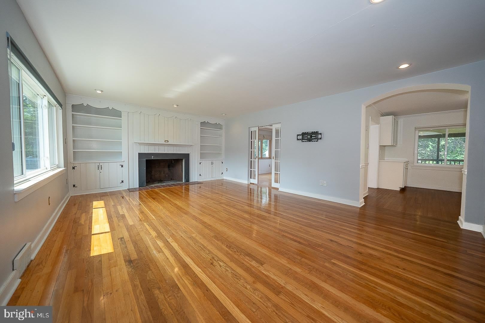 353 S Old Middletown Road – photo 5