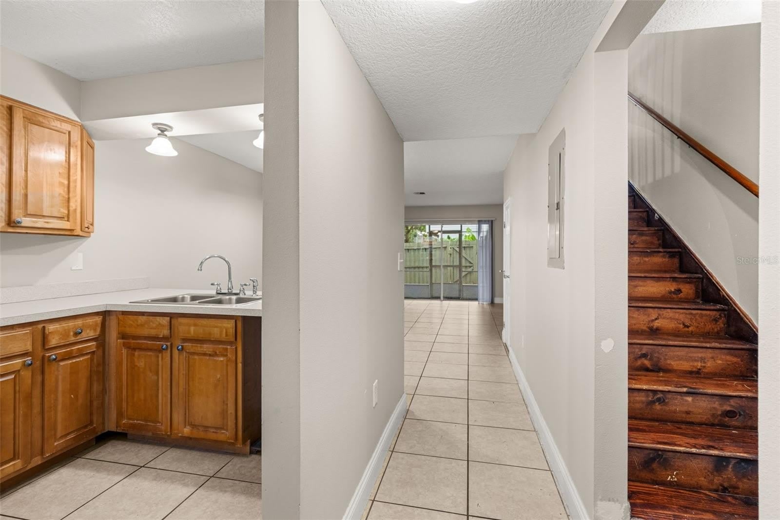 1824 AMBERLY Avenue – photo 4