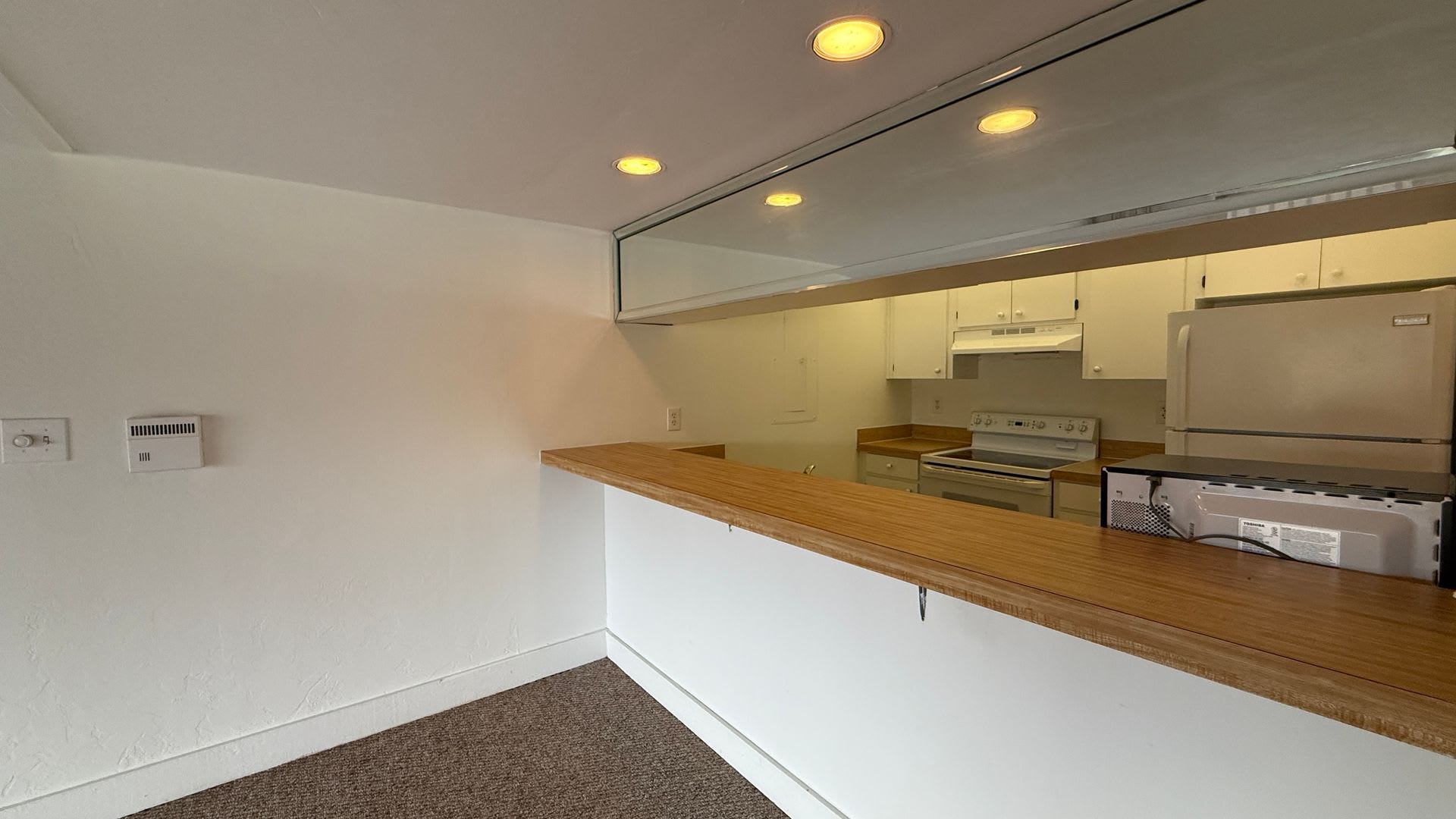Quaint And Cozy 2 Bed 2 Bath 2Nd Floor Condo The Perfect Blend Of Comfort And Style – photo 5